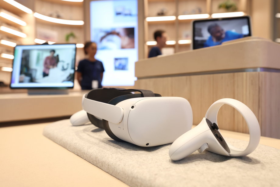 Zestaw do wirtualnej rzeczywistości Oculus.