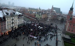 PiS chce zmian w ustawie o zgromadzeniach. Zgromadzenie cykliczne nad wszystkimi innymi