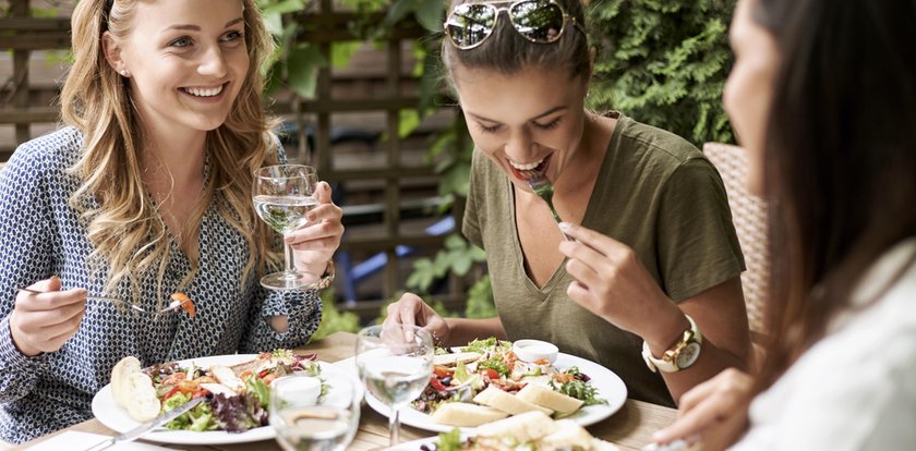 Tak manipulują nami restauracje. Zamawiasz to, co chcą