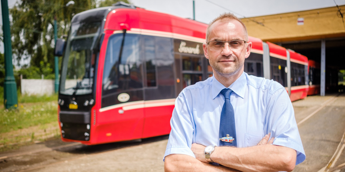 Pracownicy Tramwajów Śląskich nosza się teraz na niebiesko