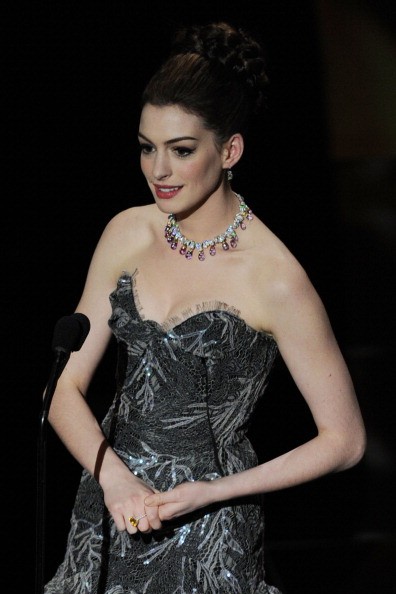 Anne Hathaway na Oscarach 2011