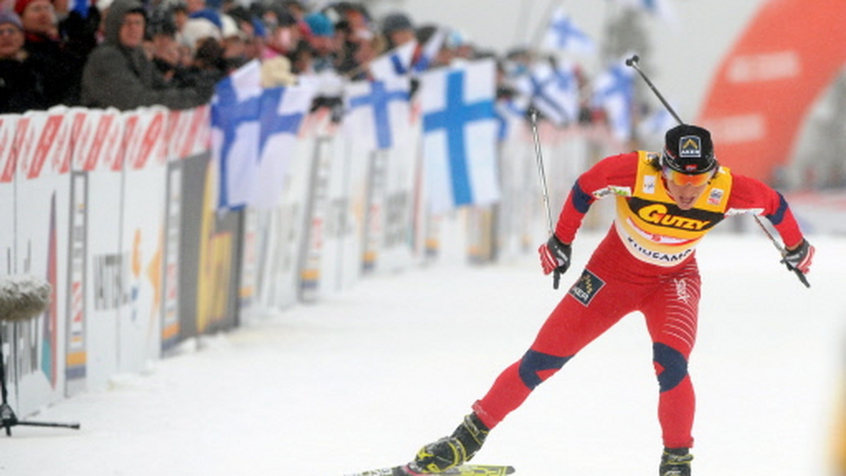 - Fajnie jest znowu wygrać. To był "mój dzień". Czułam się dzisiaj doskonale - powiedziała po zwycięstwie na wtorkowym etapie Tour de Ski Marit Bjoergen. Tuż za reprezentantką Norwegii znalazła się Justyna Kowalczyk.