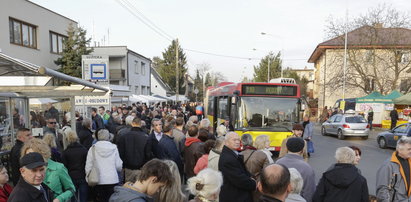 Zawiódł dojazd na cmentarze