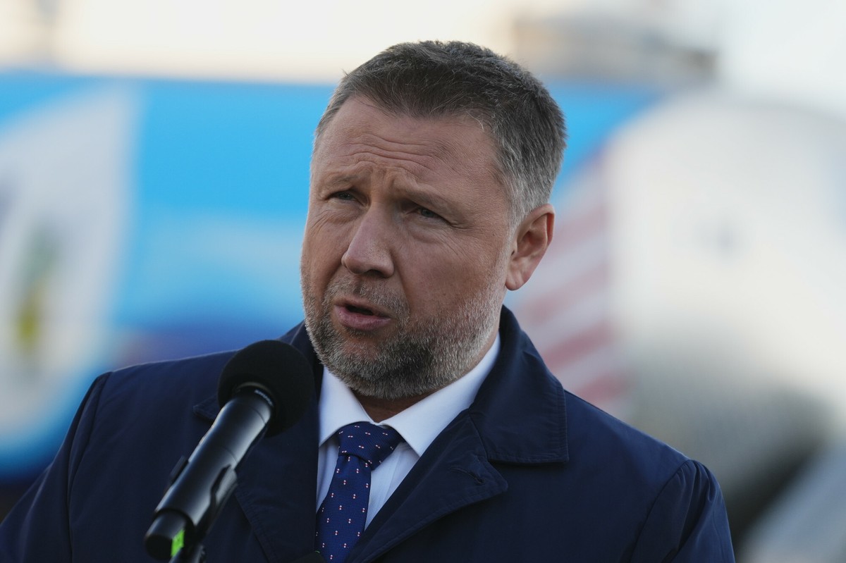 Rząd inwestuje miliardy w budowanie populacyjnej odporności. "Priorytet dla bezpieczeństwa"