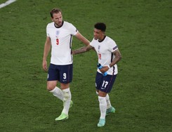 Królowa Elżbieta II trzyma kciuki za angielskich piłkarzy