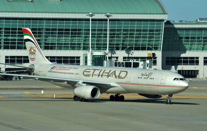5. miejsce - Etihad Airways – emirackie linie lotnicze z siedzibą w Abu Zabi. Posiadają połączenia do 34 krajów na całym świecie. Głównym węzłem jest port lotniczy Abu Zabi. Linia powstała w 2003 roku.