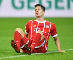 Robert Lewandowski pod opieką lekarzy. Z Urugwajem i Meksykiem może nie zagrać