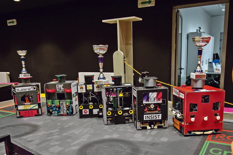 Ekipa iz Srbije, u kojoj su bili i ovogodišnji učesnici, bila je četvrta na EUROBOT-u prošle godine, sad se nadaju da će biti bolji