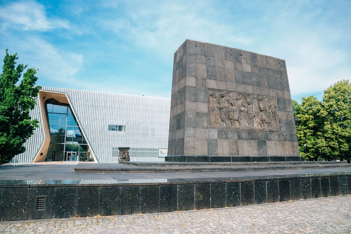  TVN sponsorem Muzeum Historii Żydów Polskich POLIN. Bracia Warner pochodzą z Mazowsza