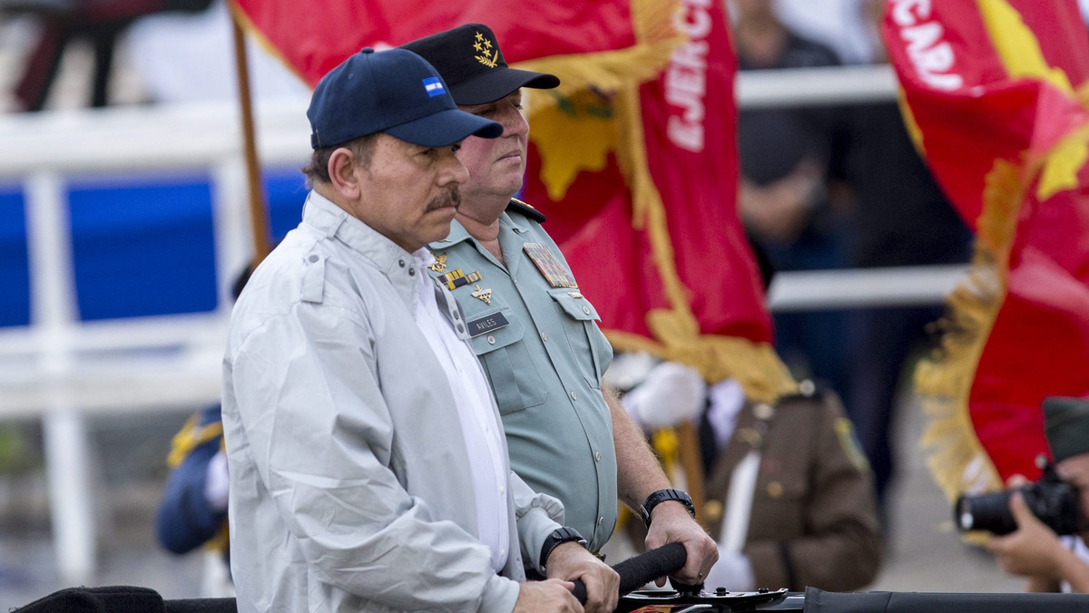 W ten weekend Daniel Ortega pozwoli ponownie wybrać się na prezydenta Nikaragui. Były guerillo i jego żona zmieniają kraj w dziwaczną dyktaturę.