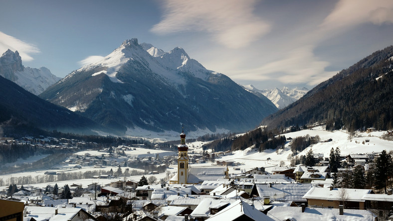 Austria ciekawostki, Dolina Stubai - atrakcje, przewodnik narciarski