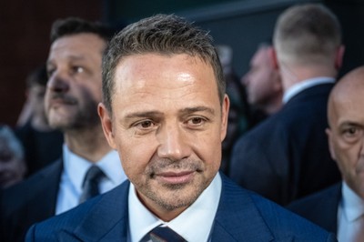 Piwo, które wstrząsnęło polską polityką. Trzaskowski, Sikorski i Mentzen przy jednym stole!