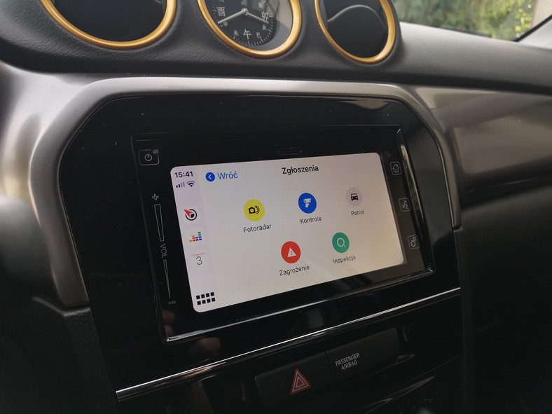 Yanosik w Apple CarPlay