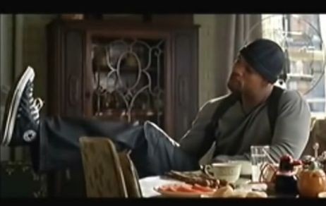 Kadr z filmu 'Ja robot'