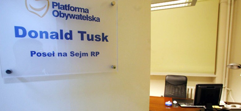 Sierpień '80 okupuje biuro poselskie Tuska