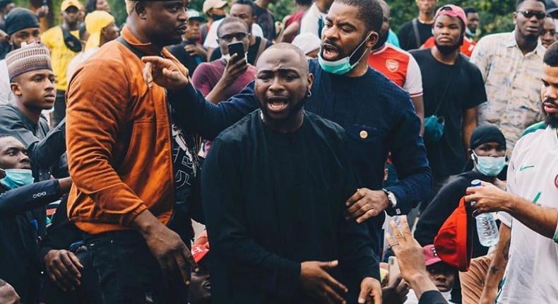 Davido didn't just protest as he helped secure the release of some of the protesters who had been arrested by the police authority. [Instagram/TheDavidoDailyShow]