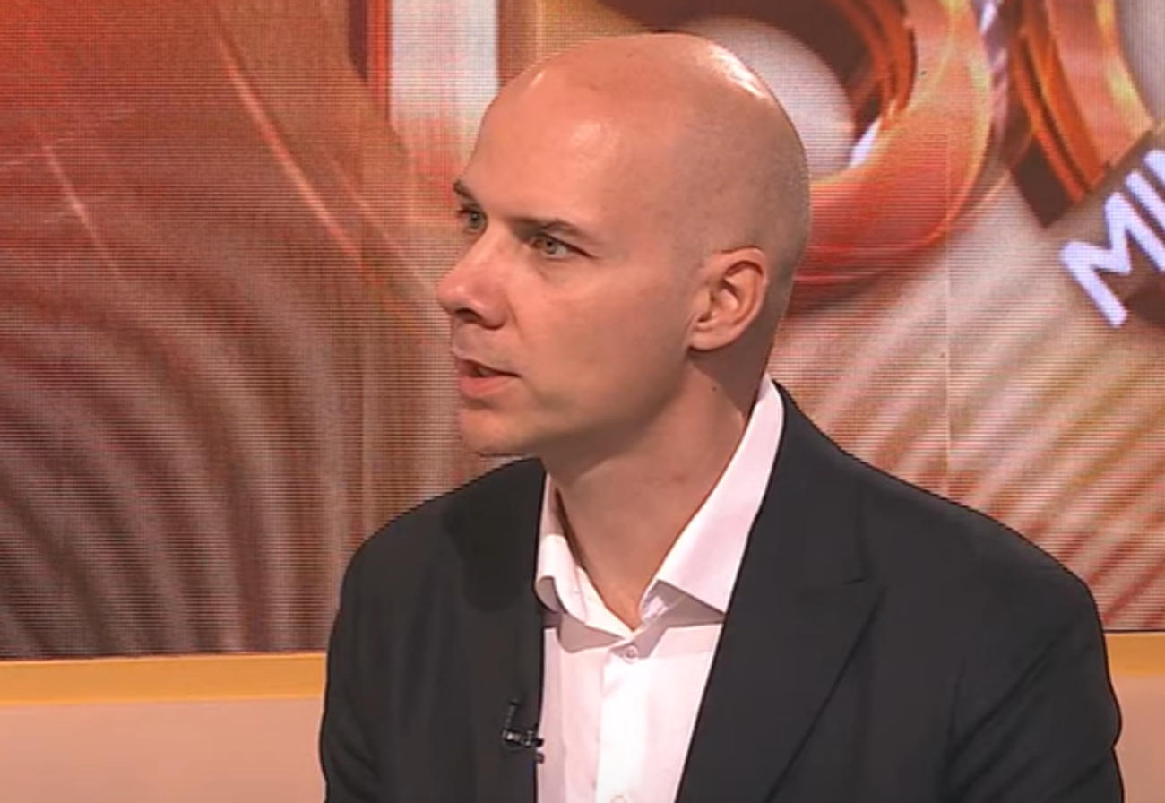 Ispravka: Nenamerna greška u naslovu i citatu Dušana Uzelca sa portala &#34;Kamatica&#34;