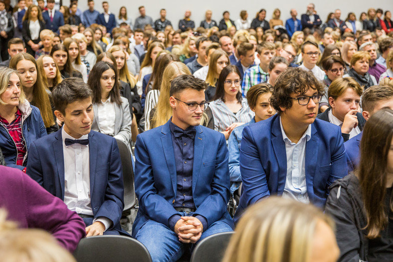 Uczestnicy gali wręczenia certyfikatów, 2019 r.