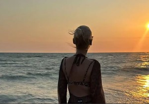 Nataša Bekvalac u tanga kupaćem kostimu