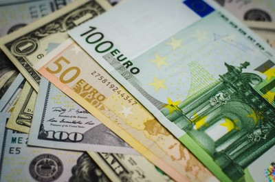 Euro tonie, obligacje zyskują, Putin straszy, a inwestorzy czekają na decyzje Fed