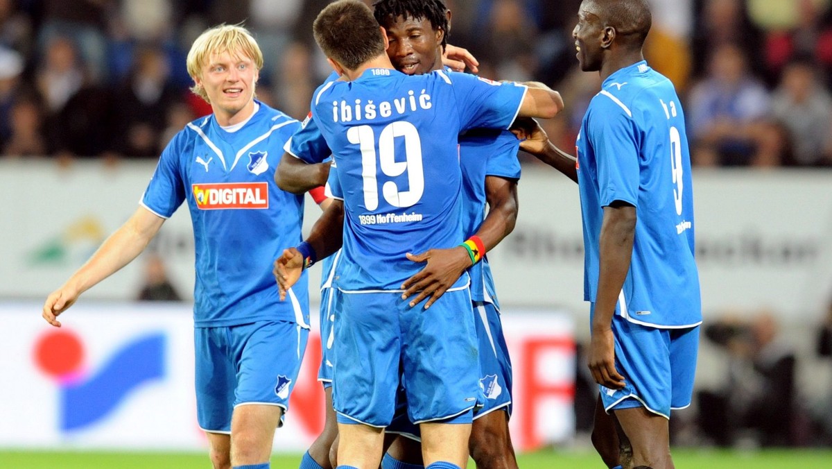 Do sporej niespodzianki doszło w pierwszym meczu 3. kolejki Bundesligi. TSG Hoffenheim pokonało na własnym terenie Schalke 04 Gelsenkirchen 2:0.