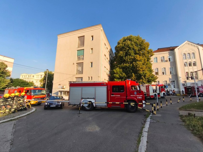 Požar u Klinici za opekotine u Pasterovoj ulici u Beogradu