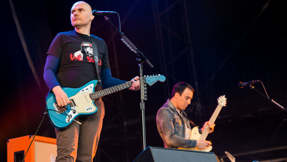 Co prawda zespół Smashing Pumpkins powrócił na scenę w 2006 roku, ale od tego momentu jedynym pierwotnym członkiem działającym w grupie jest lider Billy Corgan. Muzyk na Facebookowym vlogu powiedział fanom, że "mogą się spodziewać czegoś wielkiego". Wielu uważa, że Corgan zapowiedział powrót Smashing Pumpkins w oryginalnym składzie.
