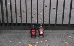 "Nieumundurowani policjanci patrolują okolice cmentarzy"