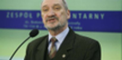 Macierewicz skarży do prokuratury na Ewę Kopacz