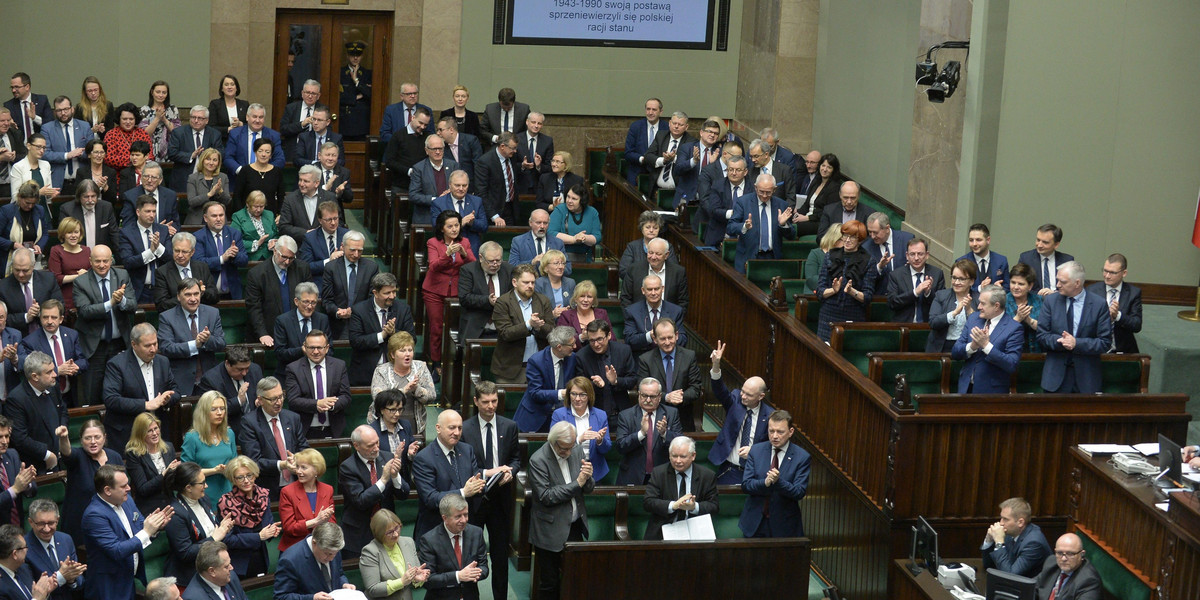 Będzie można zdegradować Jaruzelskiego i Kiszczaka! Ustawa uchwalona