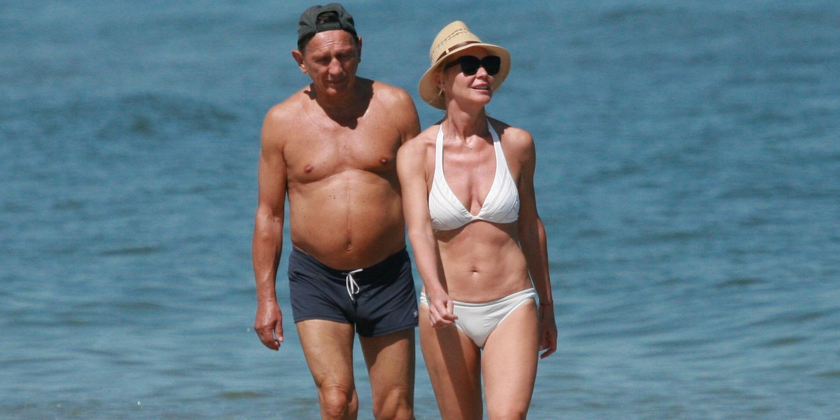 Beata Ścibakówna i Jan Englert na plaży