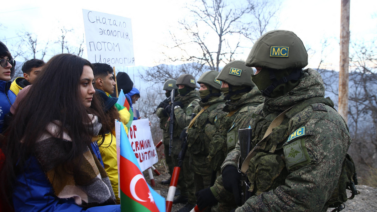 Rosja nie chce pokoju w Górskim Karabachu i próbuje podżegać miejscowych