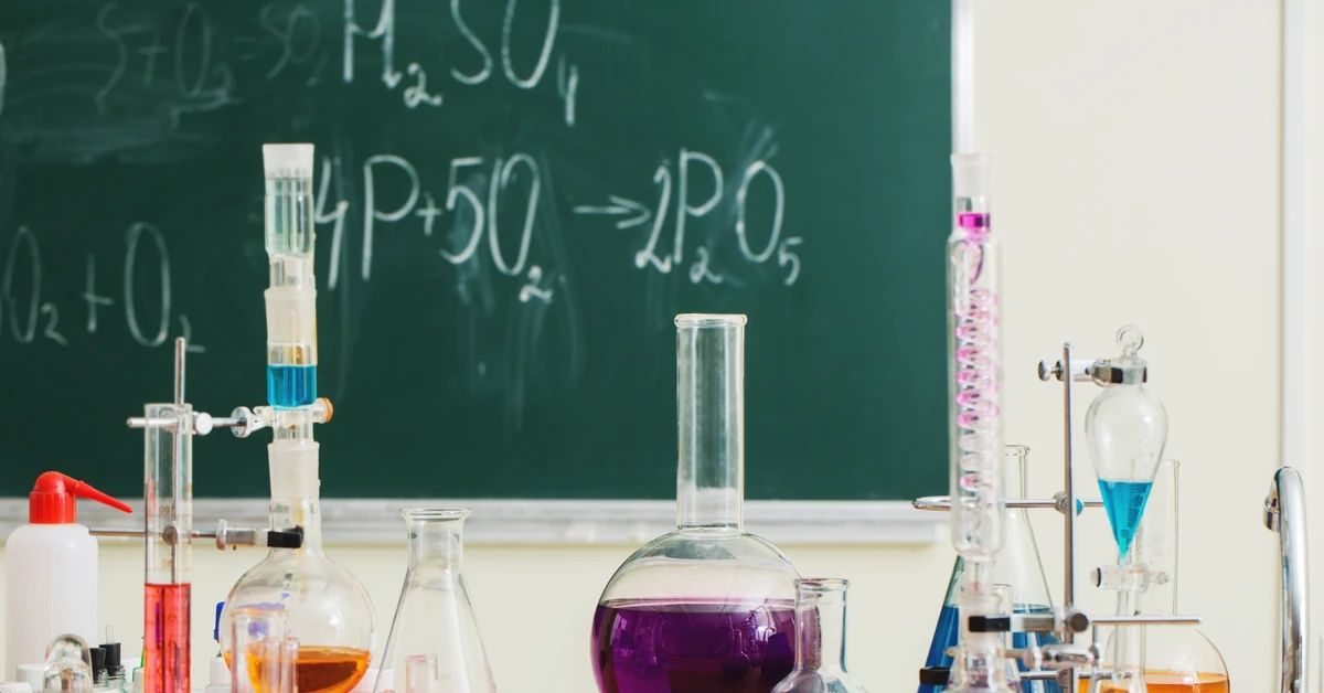 Trudny quiz z chemii. Wynik 20/20 to mistrzostwo