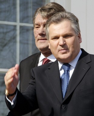 POLAND-UKRAINE-YUSHCHENKO-KWASNIEWSKI