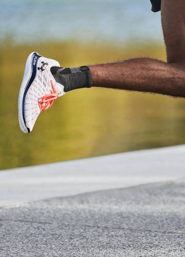 Marka Under Armour stworzyła buty, które pomogą biegaczom osiągnąć stan 
