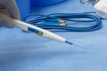 Gyakori orrvérzés esetén lehetőség van a kitágult erek „kisütésére” ez az úgyn. elektrokauterizáció, mely általában megszünteti a panaszokat.