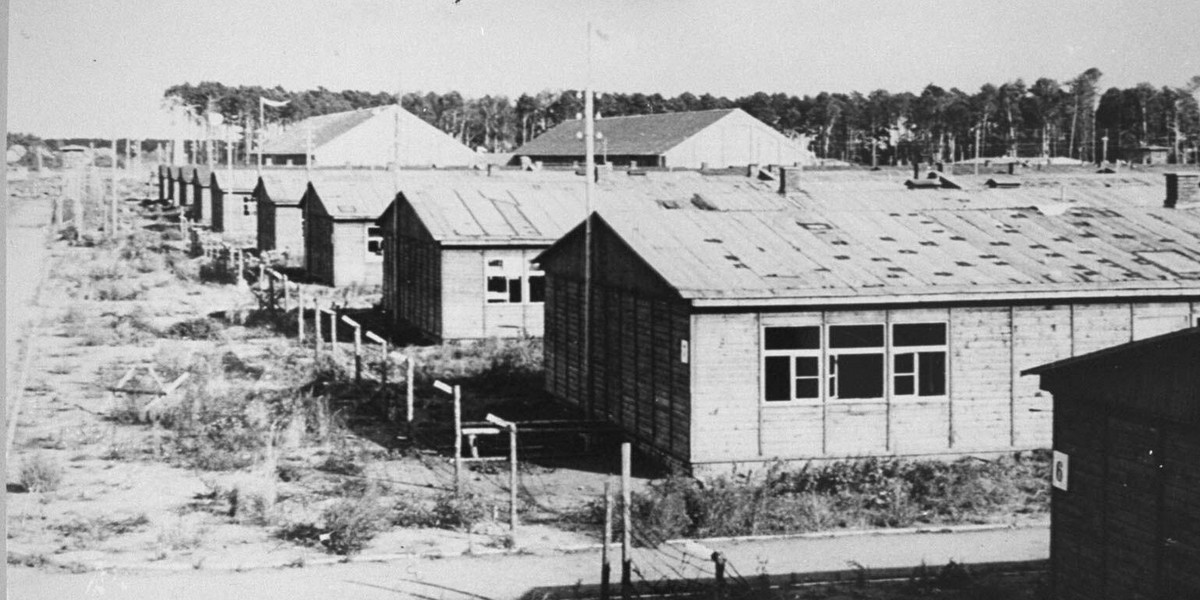 Barracks_at_Stutthof_after_liberation
