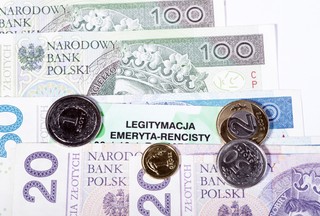 Legitymacja emeryta-rencisty 2026: przywileje, ulgi, zniżki i co się zmieni