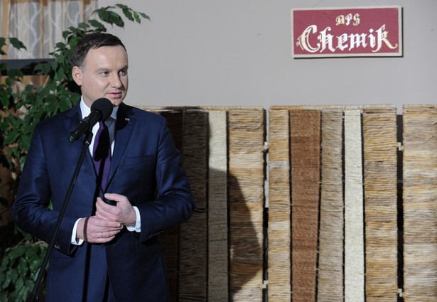 Prezydent Andrzej Duda leci do Chin. "Tego typu wizyty mogą przynieść wymierne efekty"