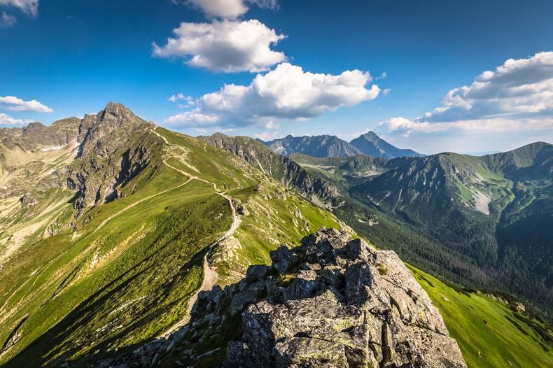 Wysoko w górach promieniowanie UV jest obecnie najgroźniejsze.