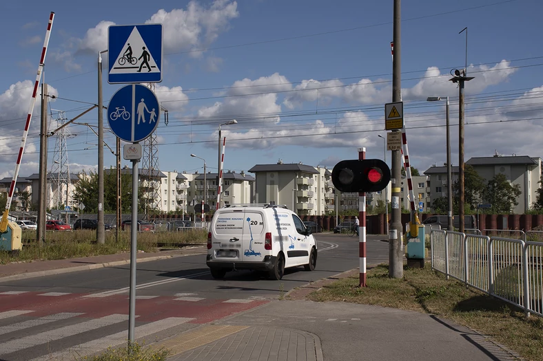 Szlaban otwarty, kierowca ruszył. Jazda za dwa tysiące