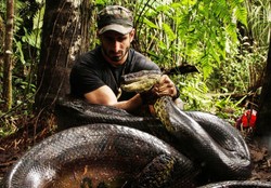 Premiera dokumentu o mężczyźnie, który dał się żywcem pożreć anakondzie