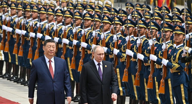 Russia's President Vladimir Putin and China's President Xi Jinping attend an official welcoming ceremony.SERGEI BOBYLYOV/Getty Images