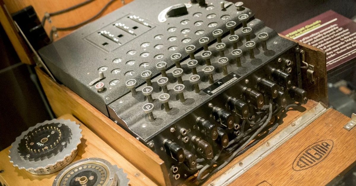Enigma, cyklometr i bomba kryptologiczna. 