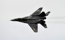 Ten polski myśliwiec poleciał na wojnę. Atakuje rosyjskimi rakietami