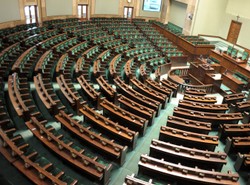 Koniec Sejmu. Politycy jadą się bawić