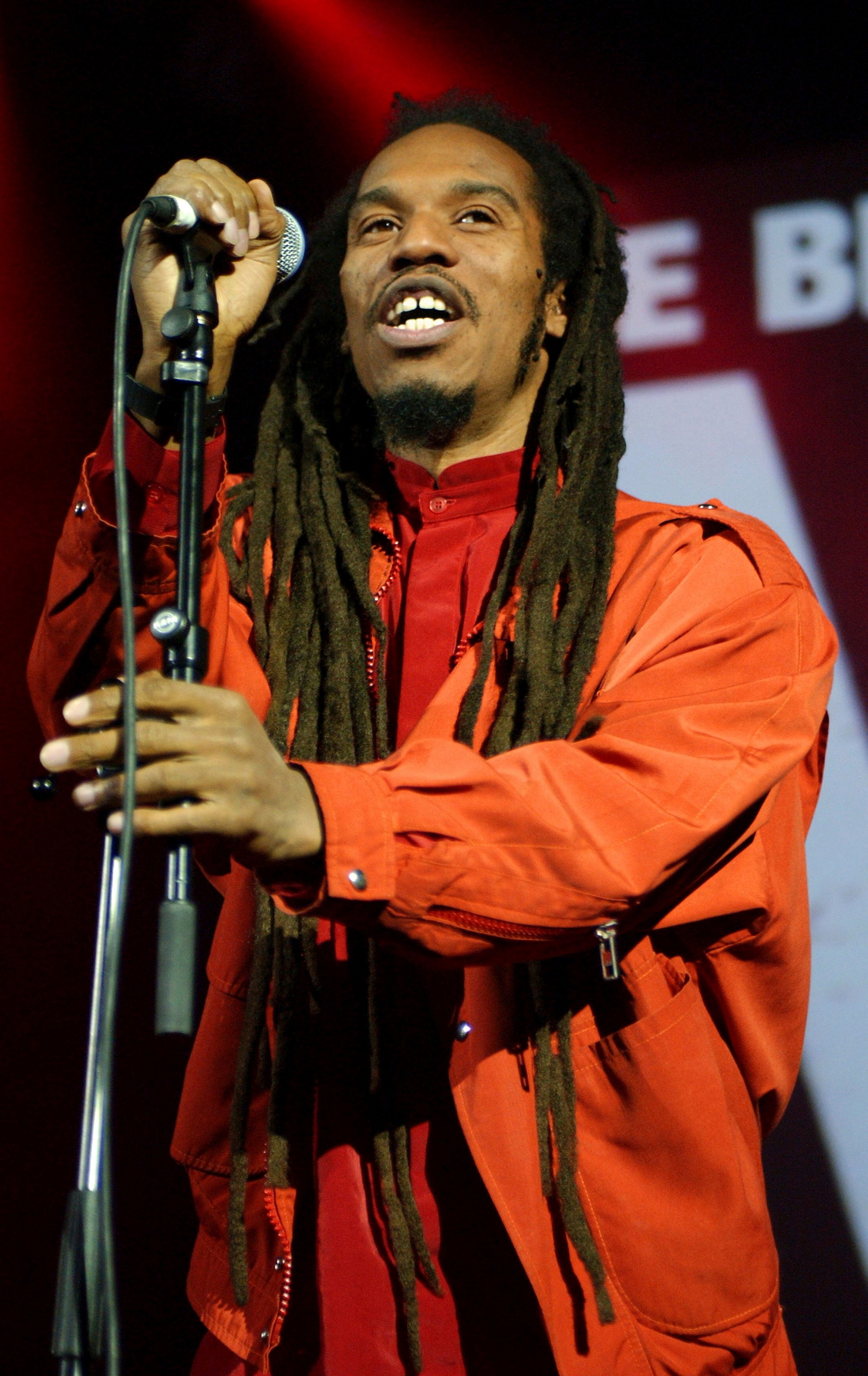 Zomrel básnik Benjamin Zephaniah, mal 65 rokov.