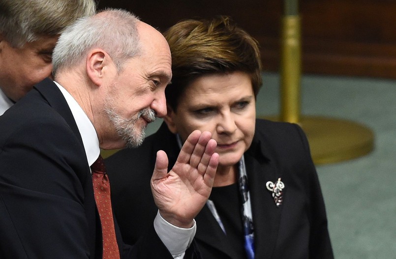 Antoni Macierewicz i Beata Szydło