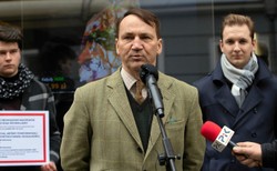 Sikorski kontra Kaczyński. Zapadł nieprawomocny WYROK