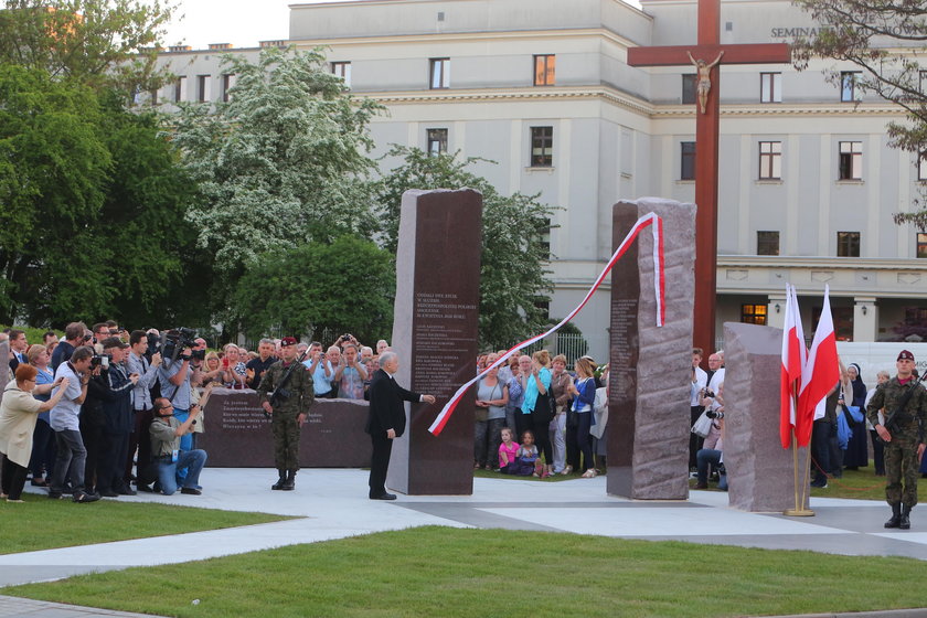 Odsłonięcie Pomnika Smoleńskiego w Łodzi